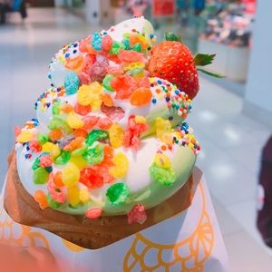 Meet your Posher, Lia